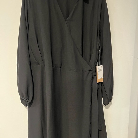 NWT Halogen Faux Wrap Dress Black size 1X - Picture 3 of 5
